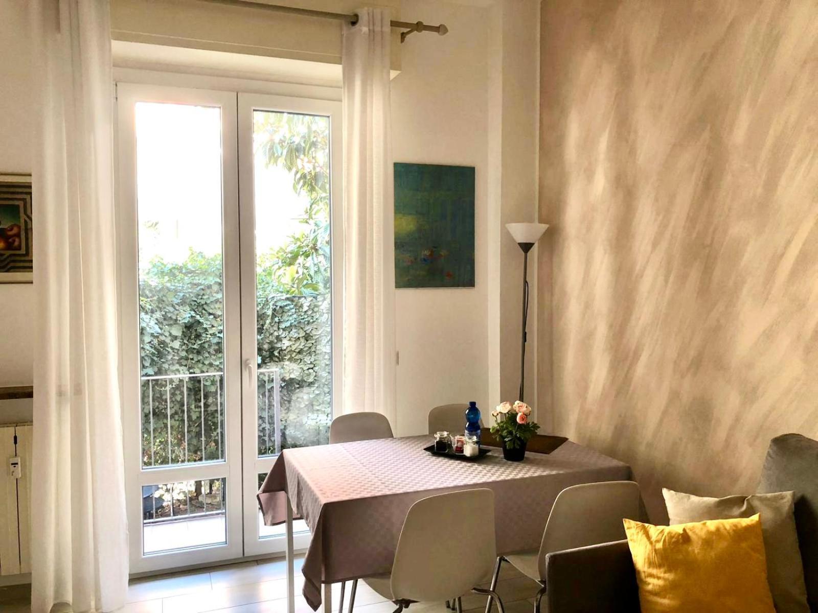 Lovely 2 Room Apartment With Small Garden Milão Exterior foto