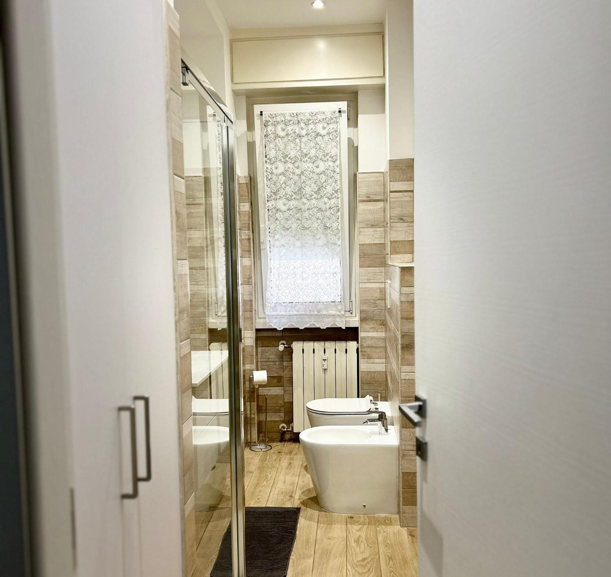 Lovely 2 Room Apartment With Small Garden Milão Exterior foto